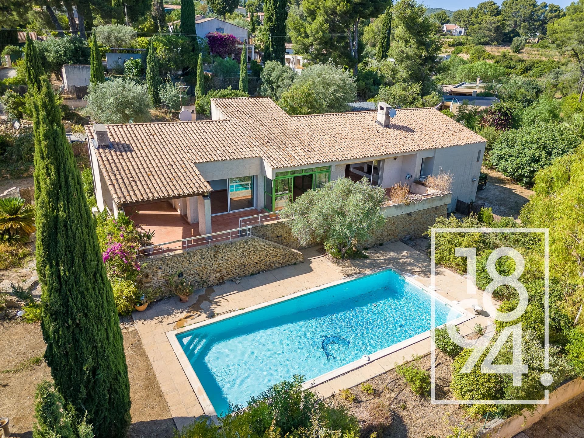 À vendre Saint-Cyr-sur-Mer | Maison 197 m² | Terrain 2440 m² | Piscine